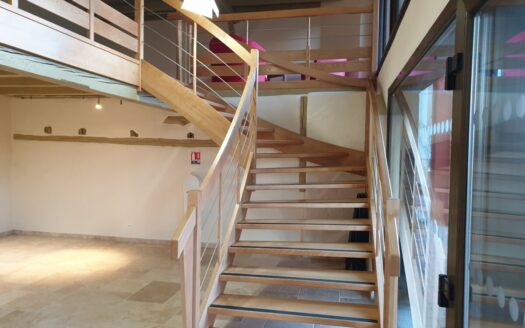 EN EXCLUSIVITE, ensemble immobilier atypique entièrement rénové