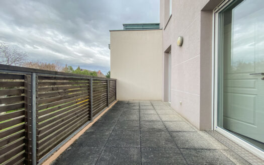En exclusivité, lumineux 2 pièces 37 m2 avec terrasse de 12 m2 et garage
