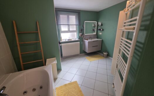 En exclusivité, jolie maison familiale 6 pièces de 115,6 m2, au calme et à l’abri des regards